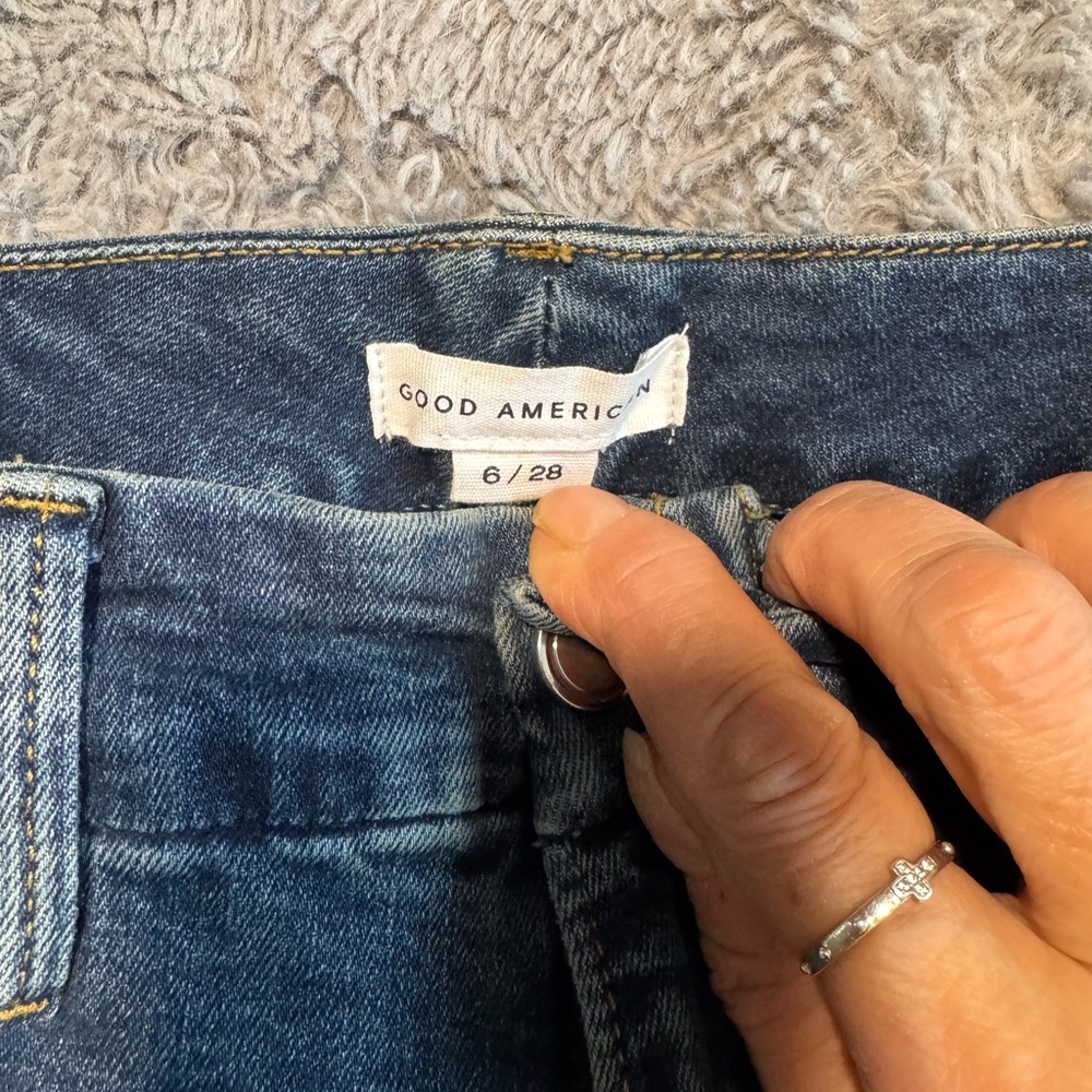 Good American High Rise Dark Blue skinny jeans excellent condition ♥️